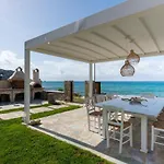 Junam Private Beachfront Айос-Никитас