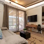 Курортный комплекс Junam Private Beachfront *