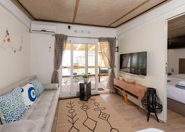 Junam Private Beachfront Agios Nikitas