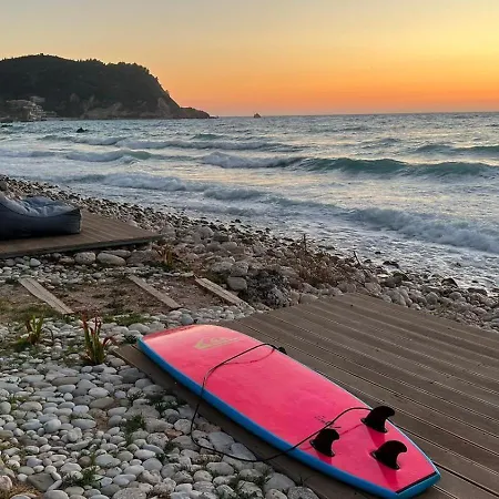 אתר נופש Junam Private Beachfront Áyios Nikítas