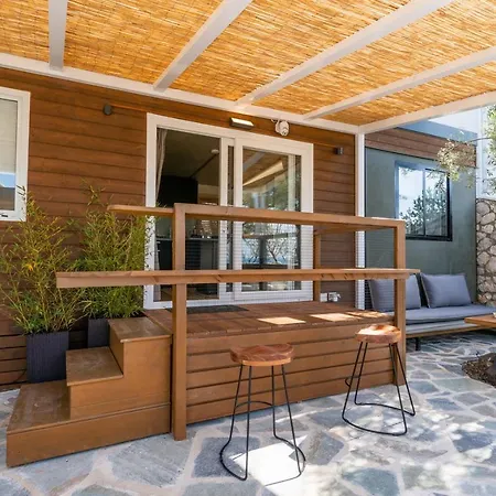 אתר נופש Junam Private Beachfront *