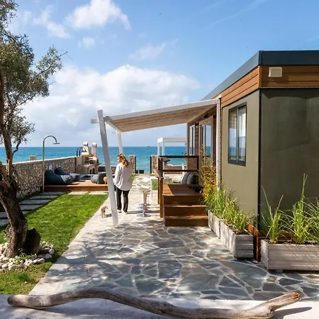 אתר נופש Junam Private Beachfront Áyios Nikítas