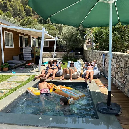 Junam Private Beachfront אתר נופש *