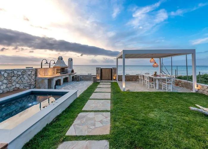 Junam Private Beachfront Áyios Nikítas